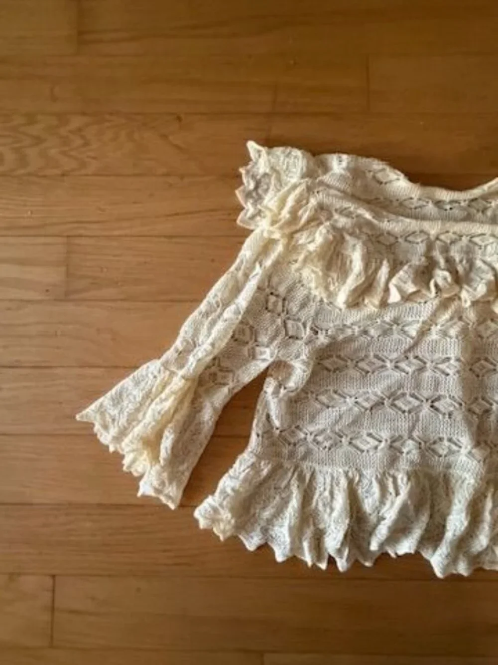 Zara Women's Small Cream/Yellow 3/4 Sleeve Lace Ruffled Button Up Cardigan